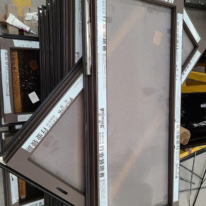 Jendela Toilet Aluminium thumbnail 3