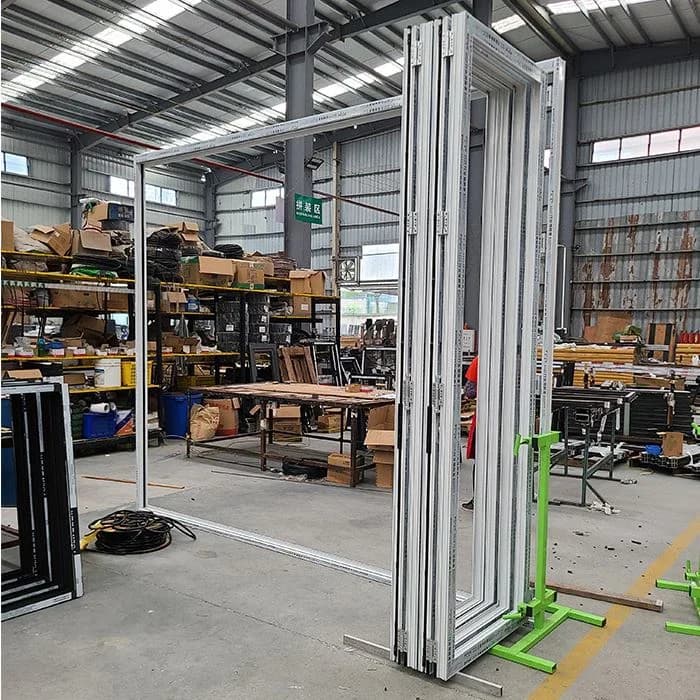 Pintu Lipat Paduan Aluminium Mewah thumbnail 3