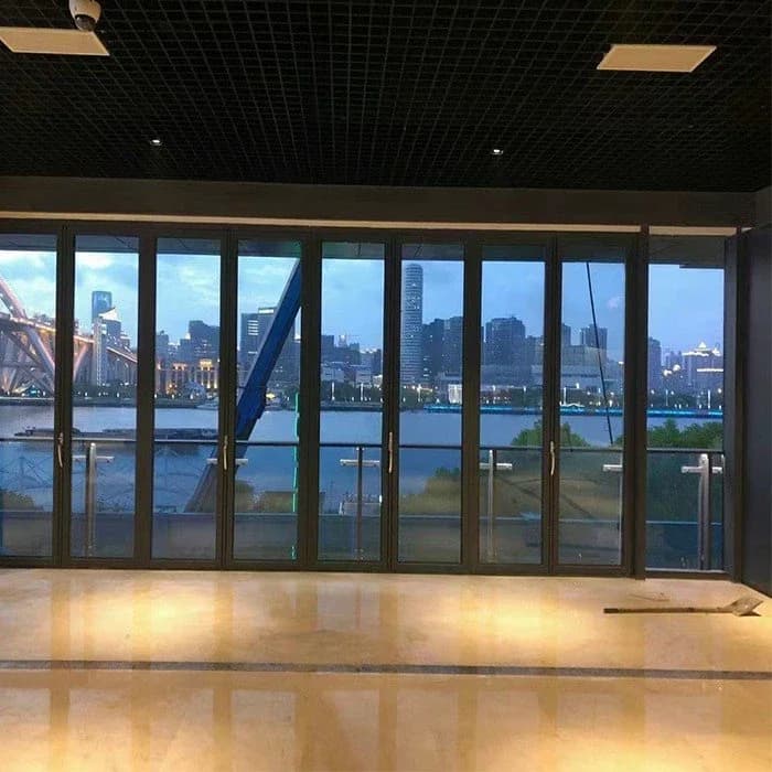 Pintu Bifold Aluminium Kaca