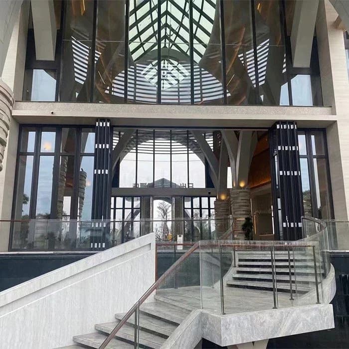 Pintu Bifold Eksterior