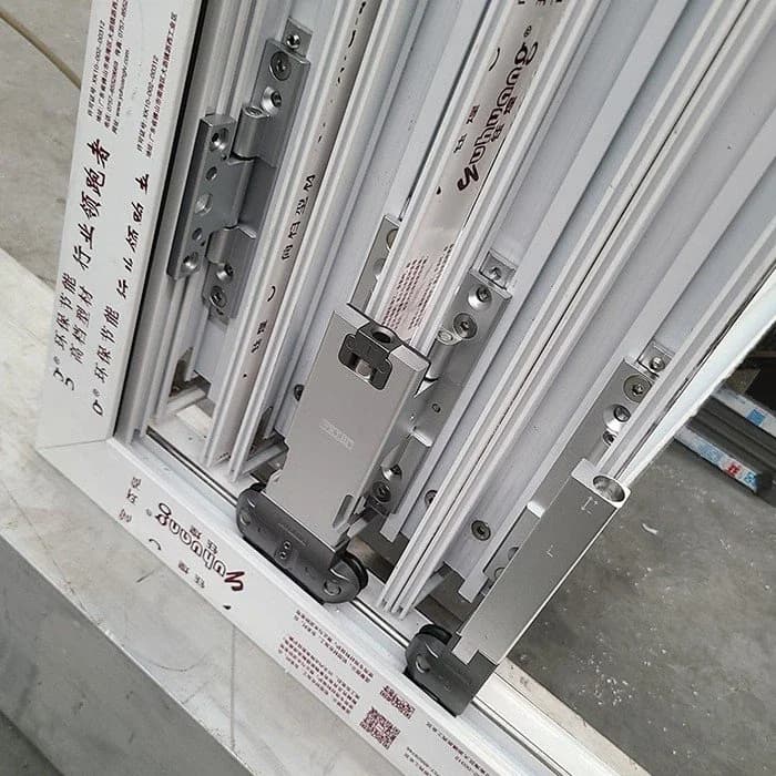 Kaca dan Pintu thumbnail 2