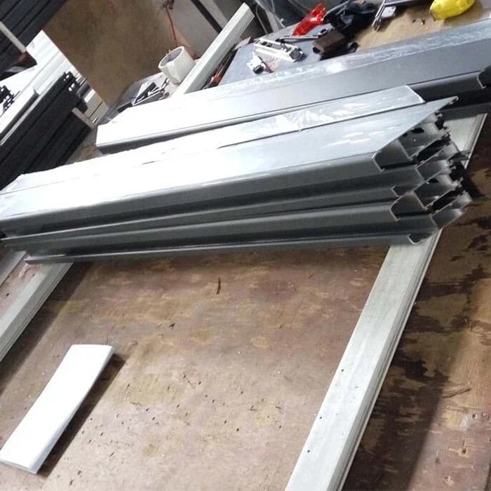 Jendela Aluminium Abu-abu thumbnail 3