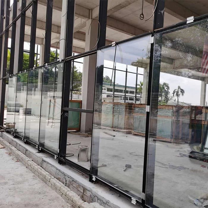 Commercial Aluminum Windows thumbnail 3