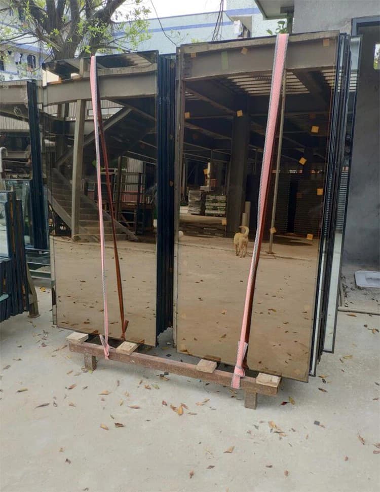 Exterior Glass Walls thumbnail 3