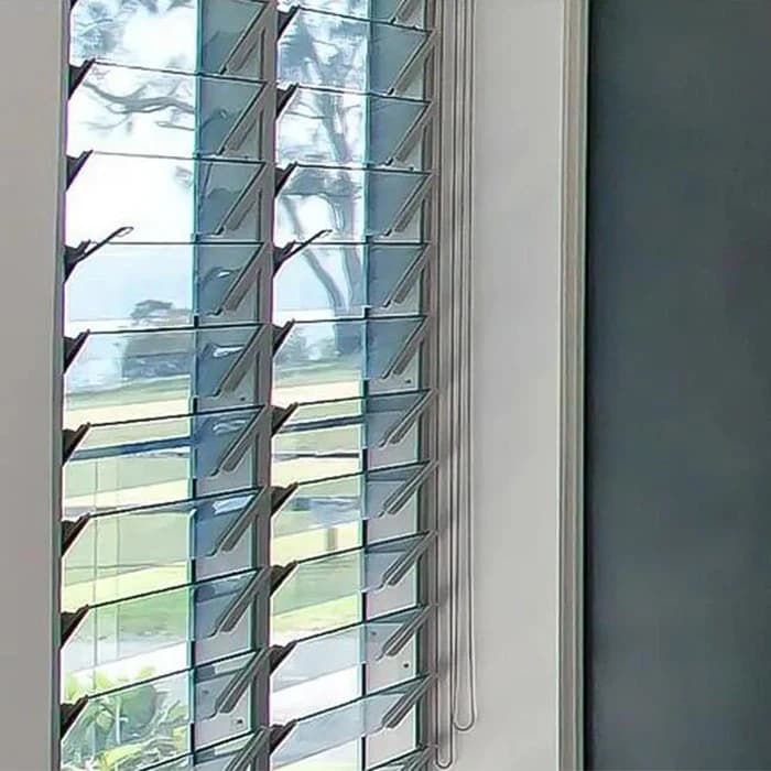 Aluminum Jalousie Louver Windows thumbnail 2
