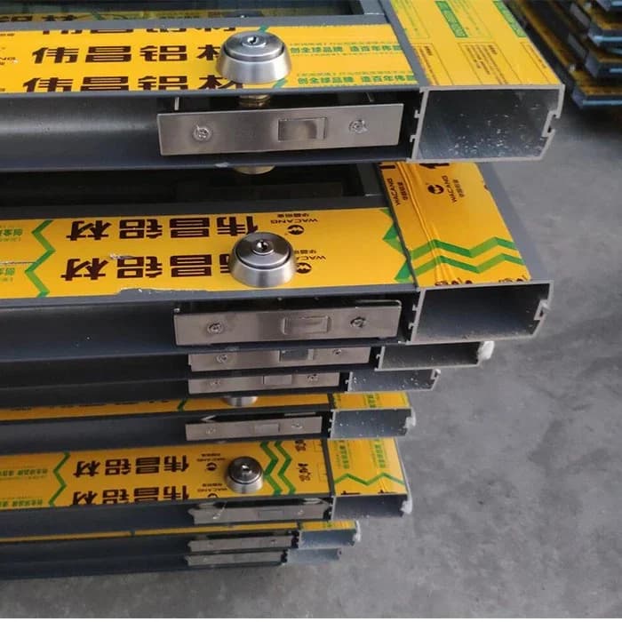 Pintu Kaca (Pegas Lantai) thumbnail 3