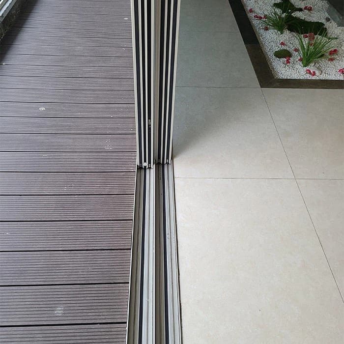 Bronze Aluminium Doors thumbnail 3