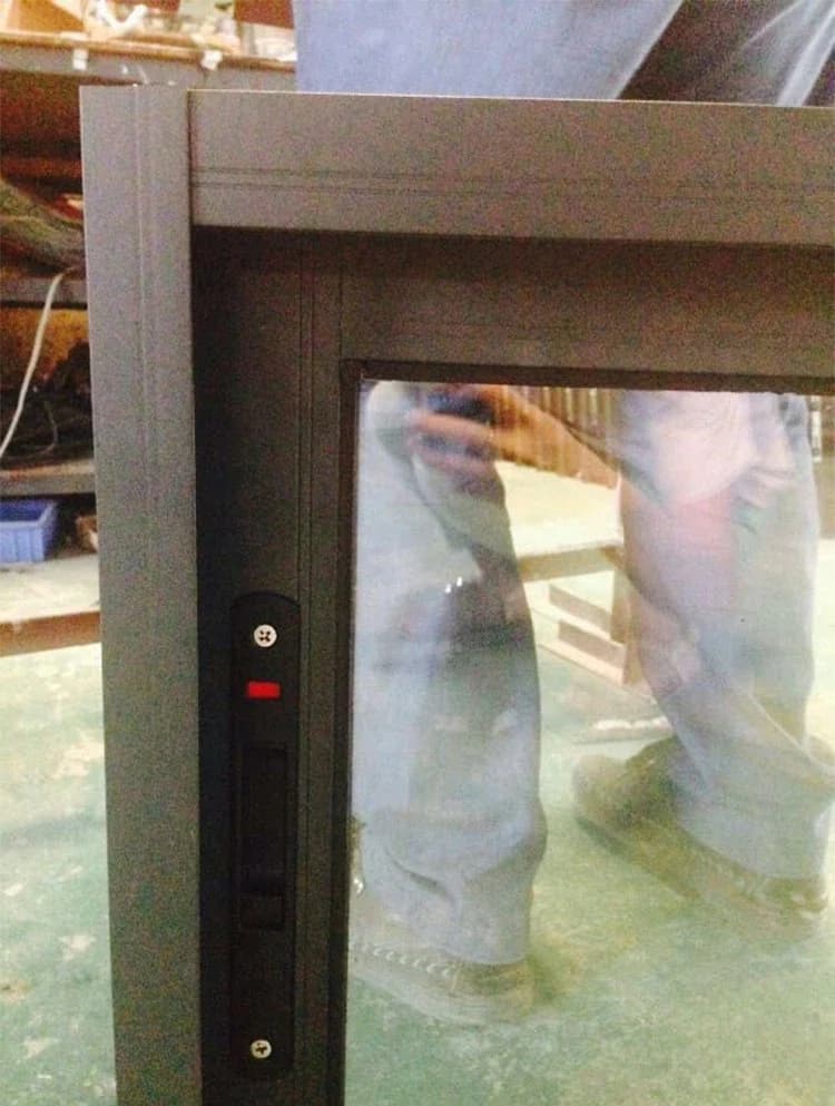 Jendela Kaca Aluminium Tingkat Proyek thumbnail 4