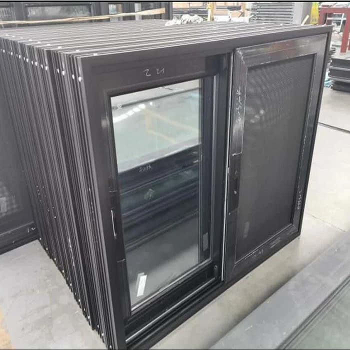 Black Metal Frame Windows thumbnail 4