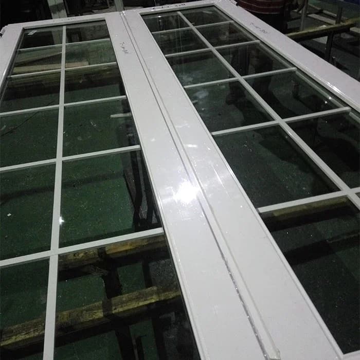 Pintu Kaca Rangka Aluminium