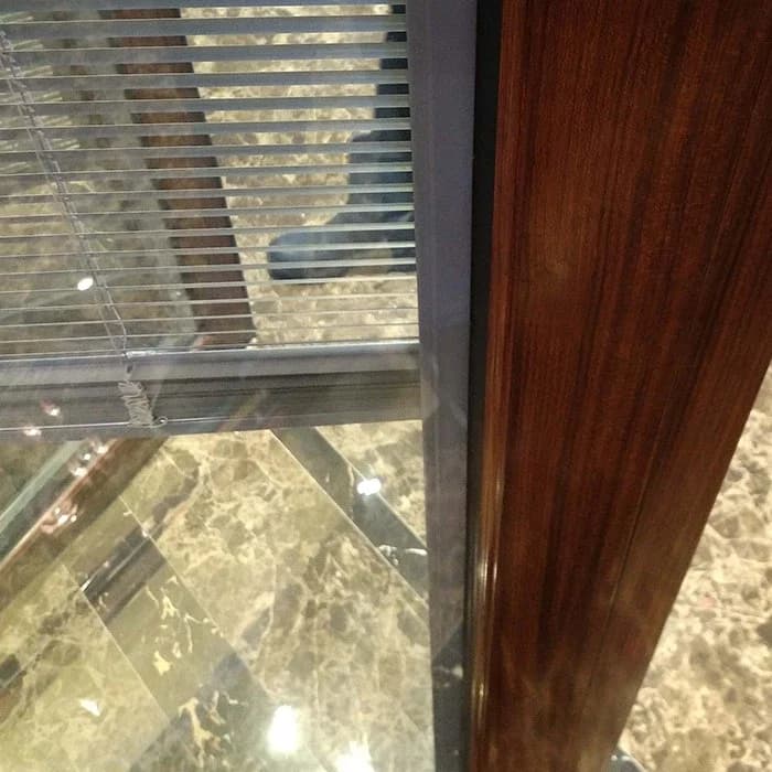 Pintu Depan Kaca Aluminium thumbnail 3