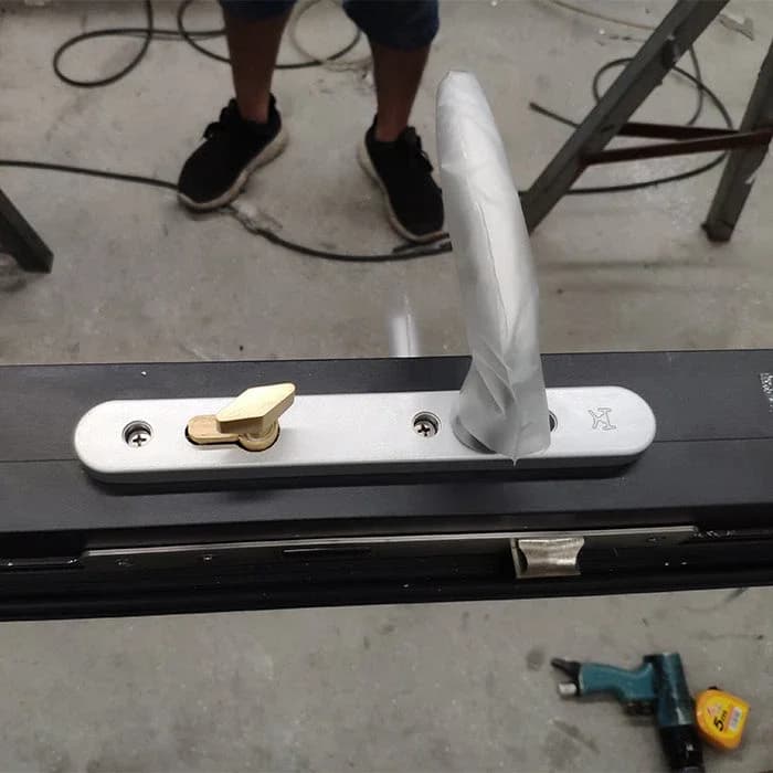 Pintu Kaca Aluminium thumbnail 2