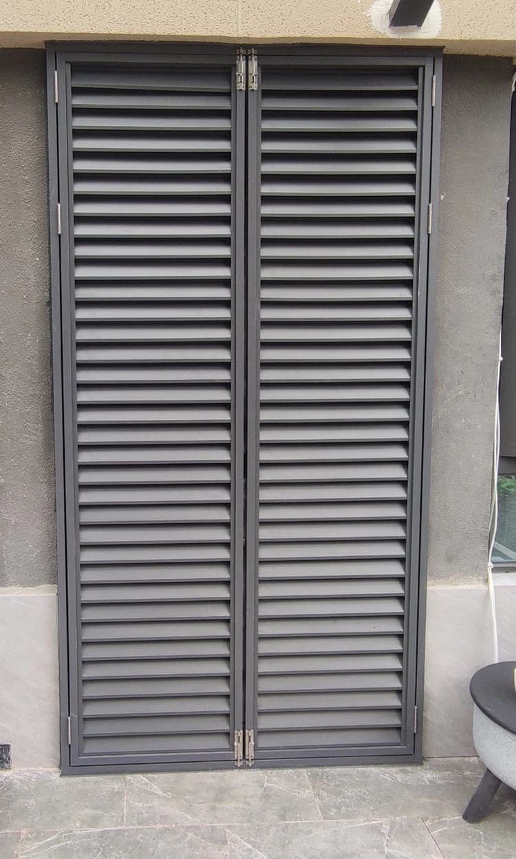 Aluminium Louvre Doors thumbnail 3