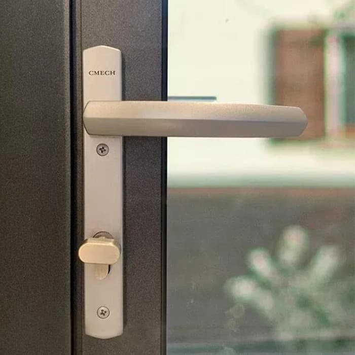 Pintu Swing Tunggal Aluminium Residensial thumbnail 2