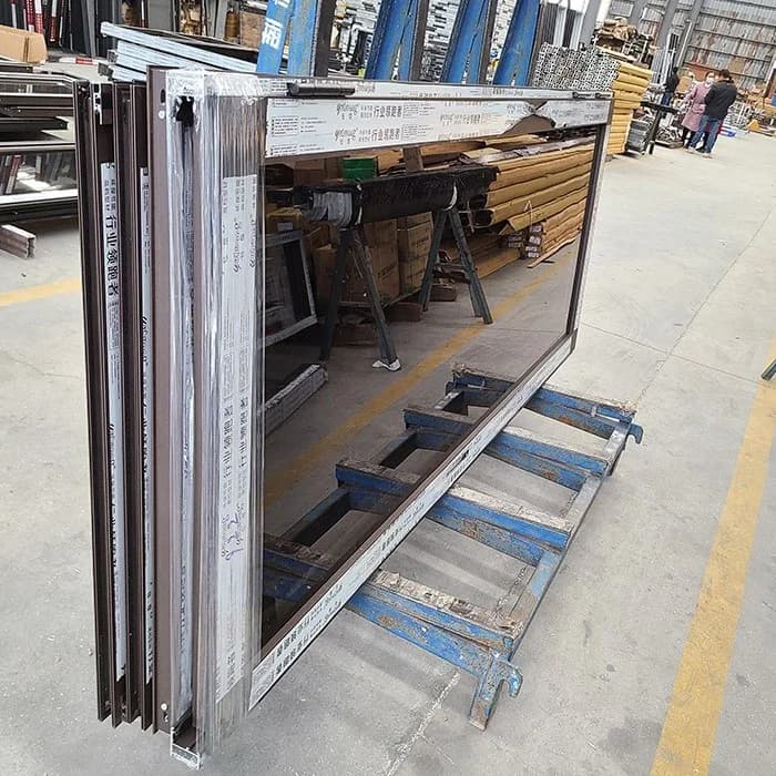 Pintu Aluminium Cokelat
