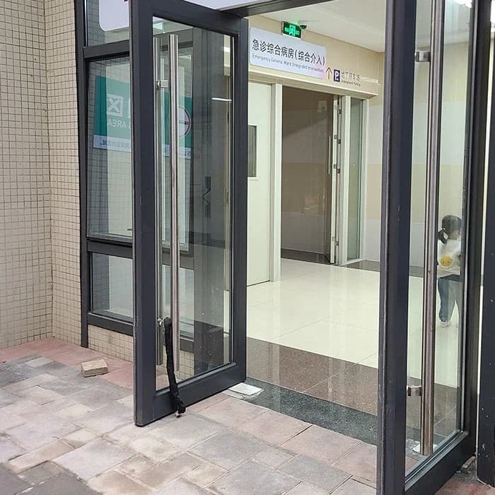 Pintu Aluminium Pivot