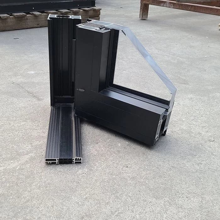 Pintu Badai yang Diperkuat thumbnail 5