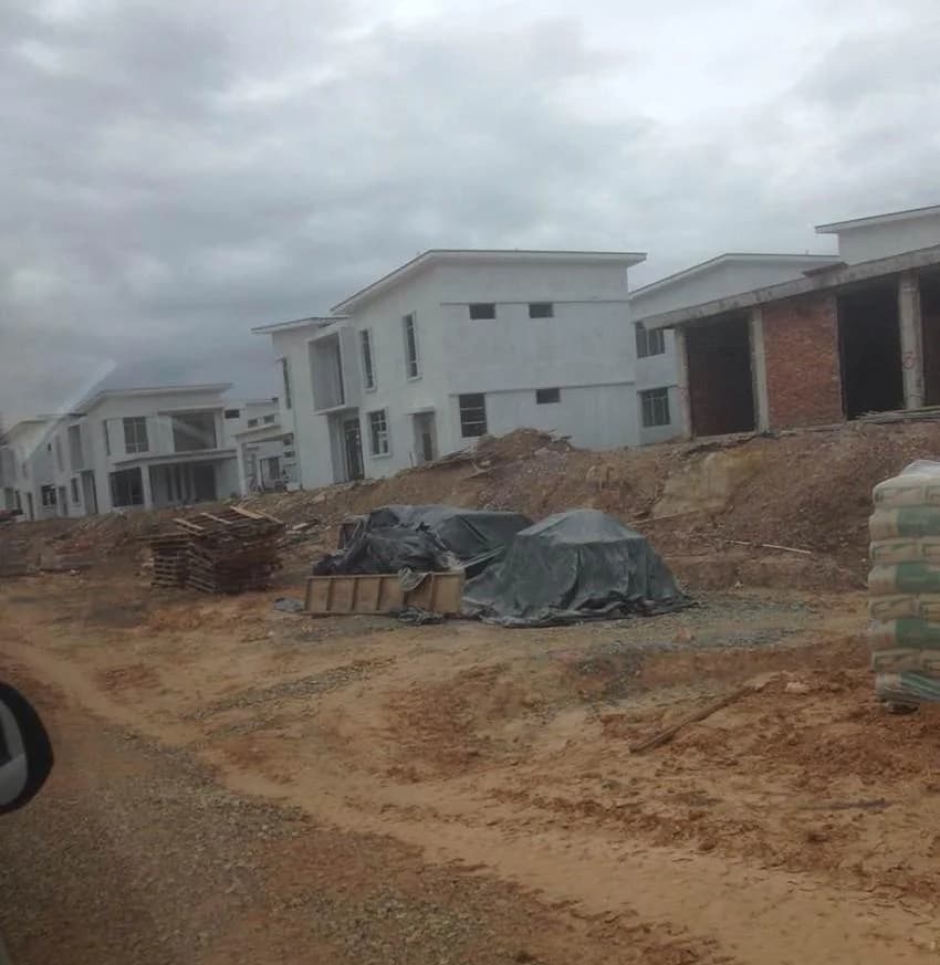 Aluminum-Clad vs Fiberglass Windows for Hot-Sun Projects