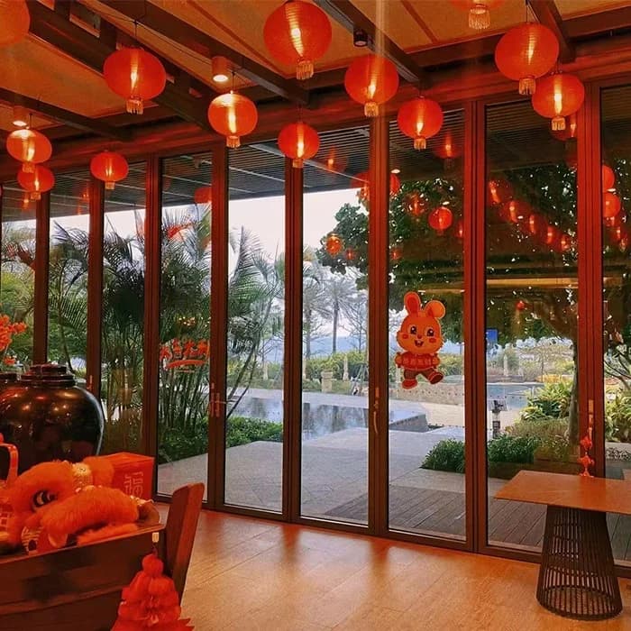 Pintu Rangka Aluminium dengan Kaca