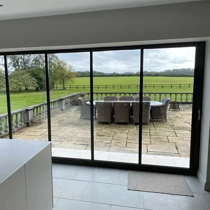 Pintu Geser Aluminium Rangka Tipis