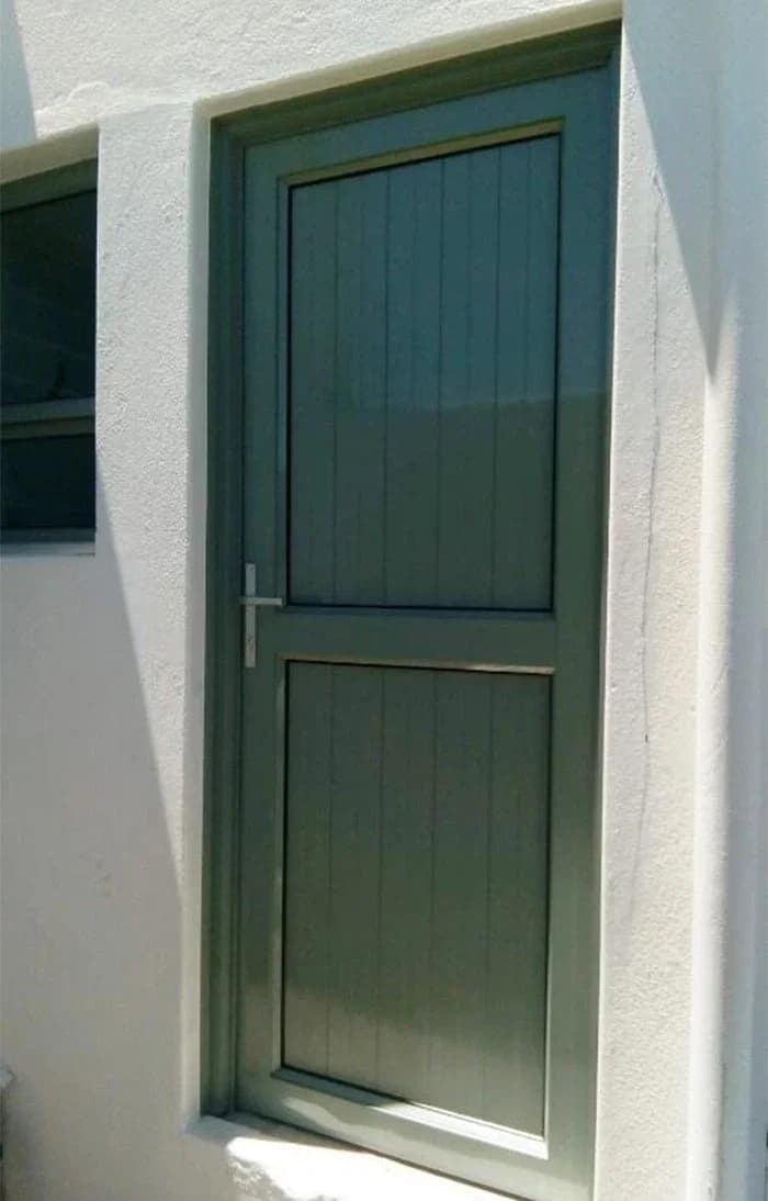 Pintu Aluminium Solid