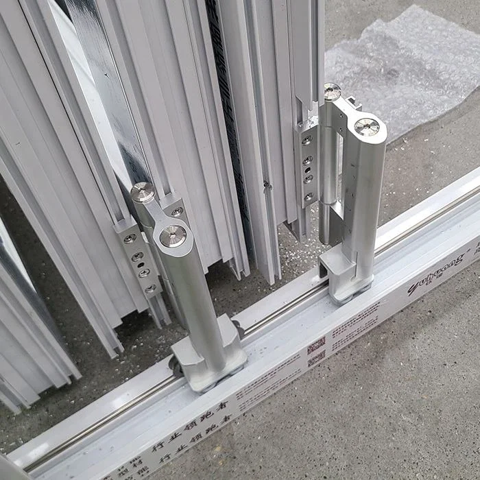 Luxury Aluminium Alloy Folding Door thumbnail 2