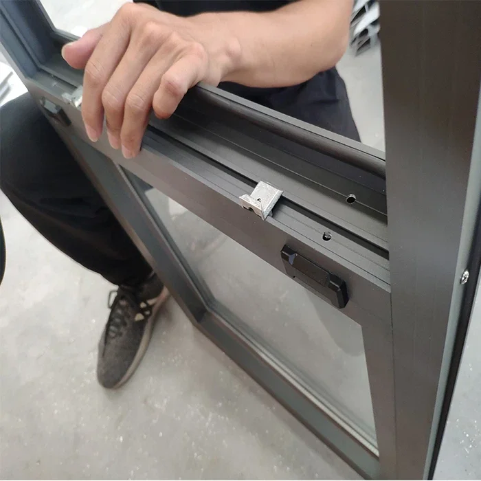 Architectural Aluminum Casement Windows thumbnail 2