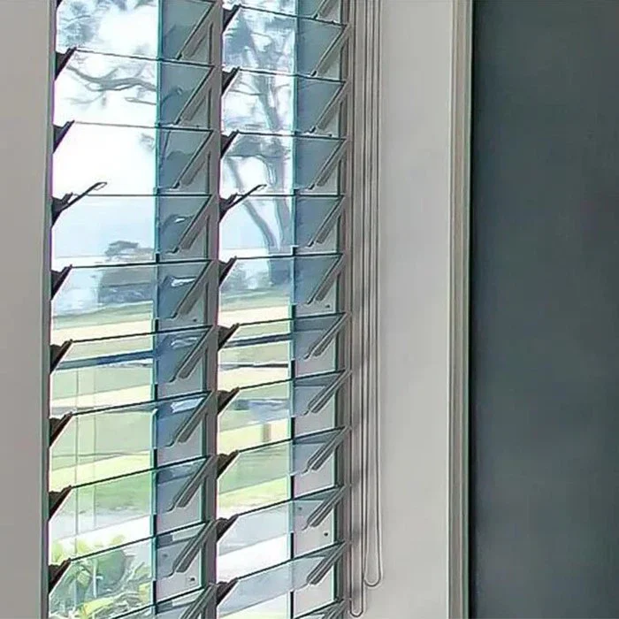 Aluminum Jalousie Louver Windows thumbnail 2