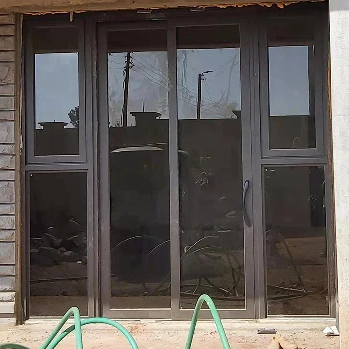 باب جرار من الألومنيوم مع نوافذ جانبية thumbnail 2