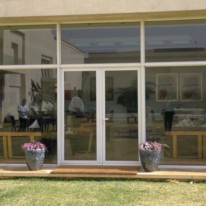 Ventanas y puertas de vidrio y aluminio